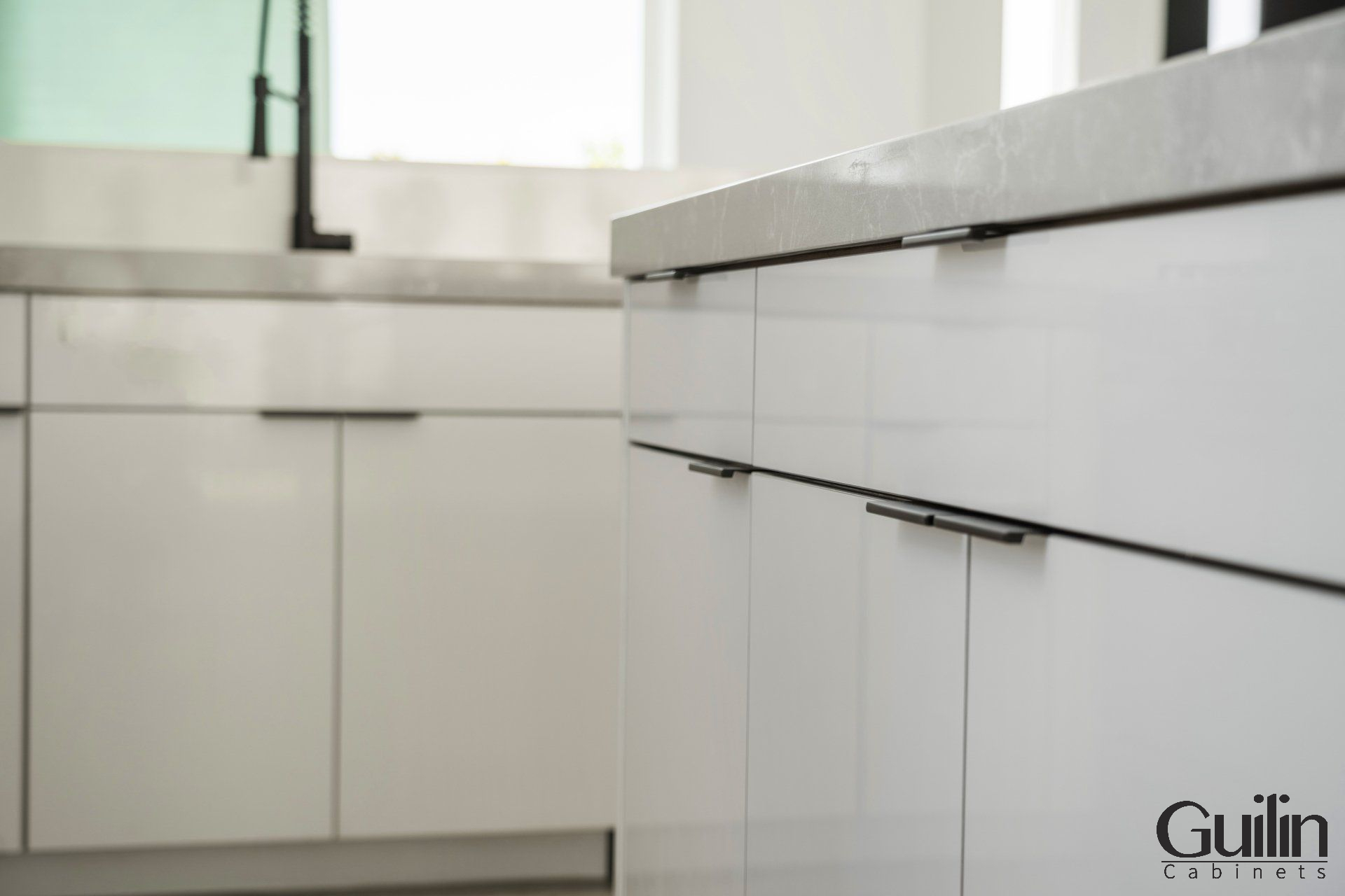 Quartz Countertop: Clean, Maintain, and Remove Stains - Guilin Cabinets