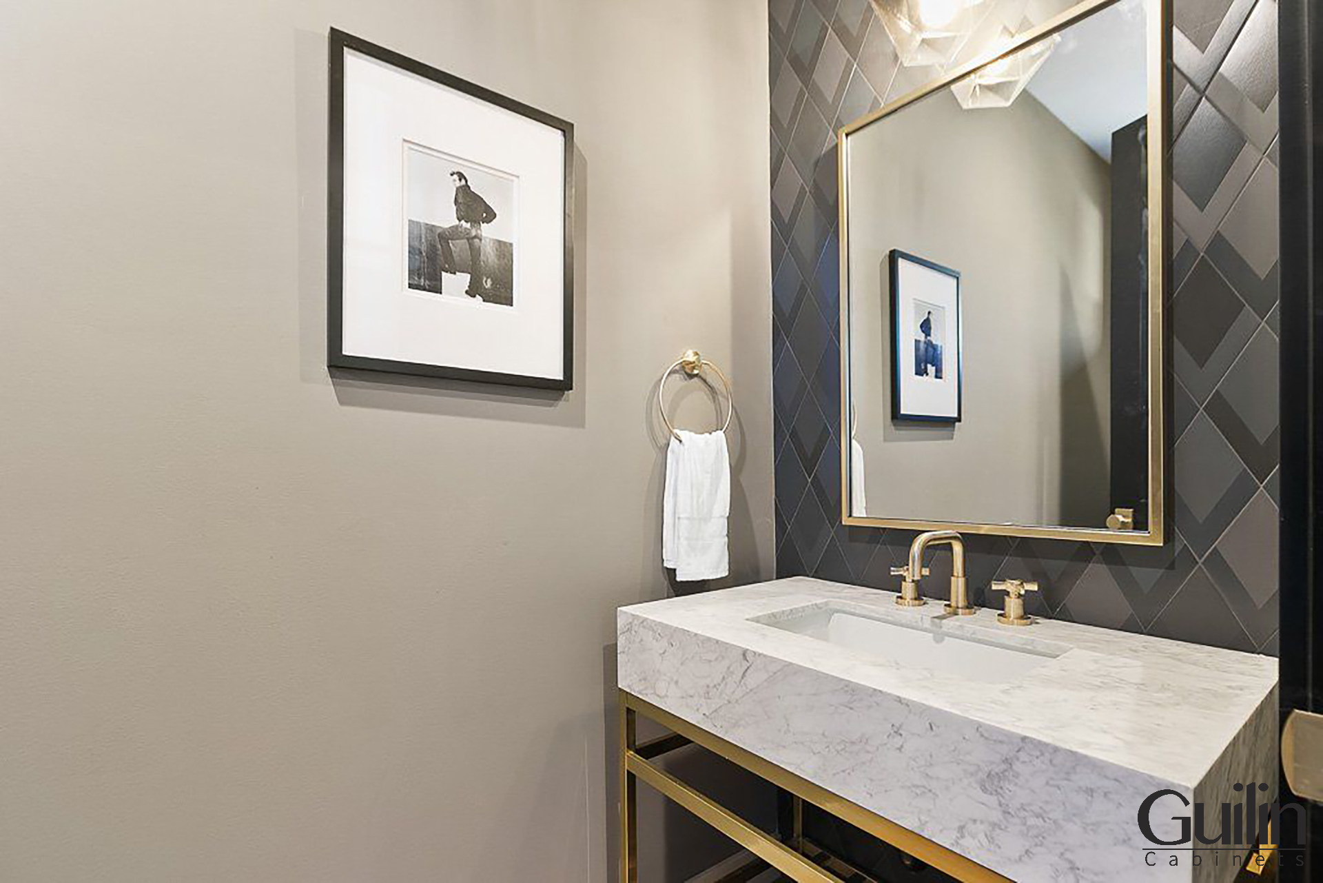 To be both aesthetically pleasing and functionally useful, powder rooms require well-lit mirrors. Glamorize the room with strategically placed mirrors and dramatic lighting to create the illusion of more space.