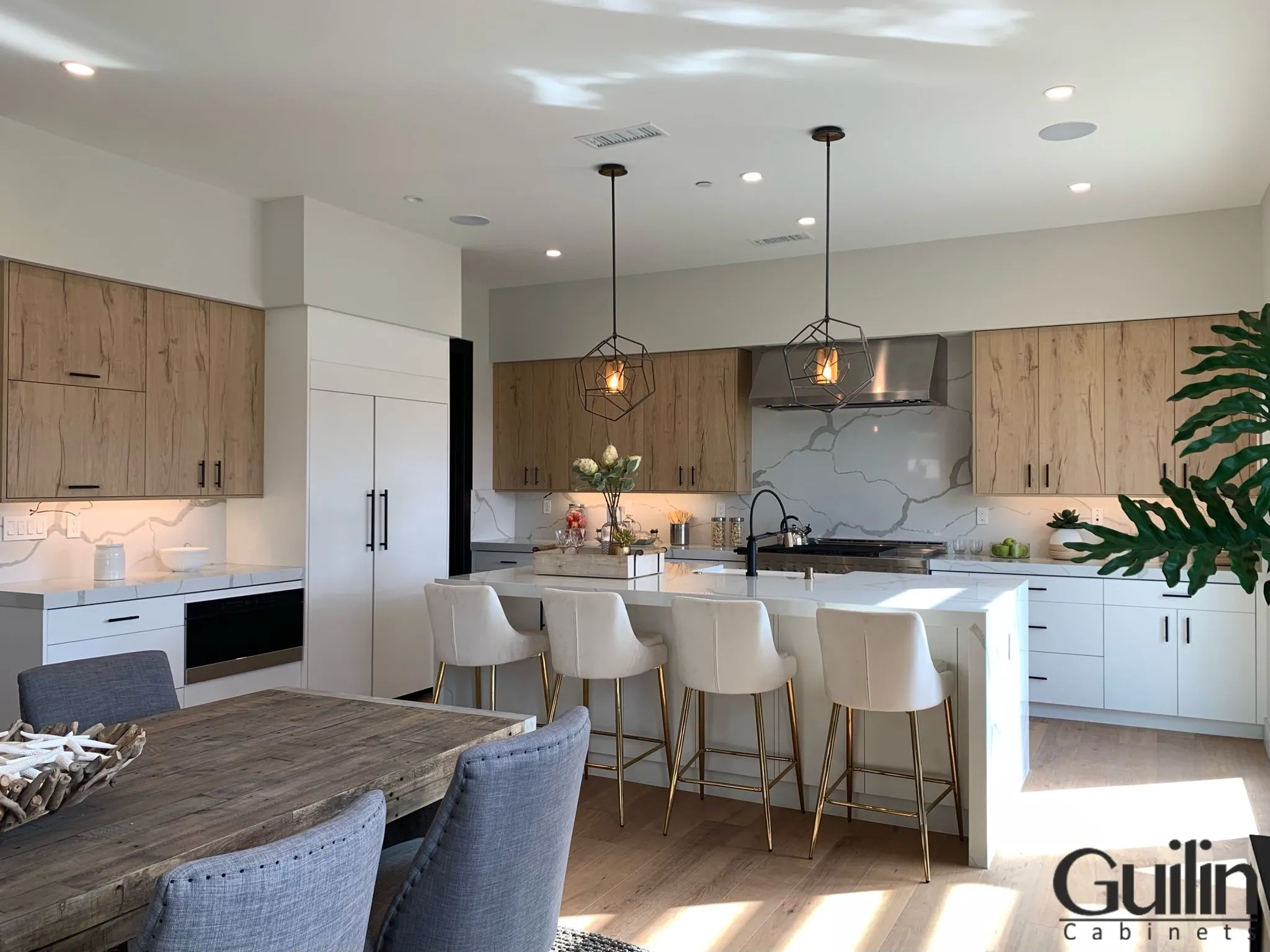 Rustic kitchens are a popular style in today's home decor world. They are chic, yet unpretentious - Rustic kitchens Remodel by Guilin Cabinets Company