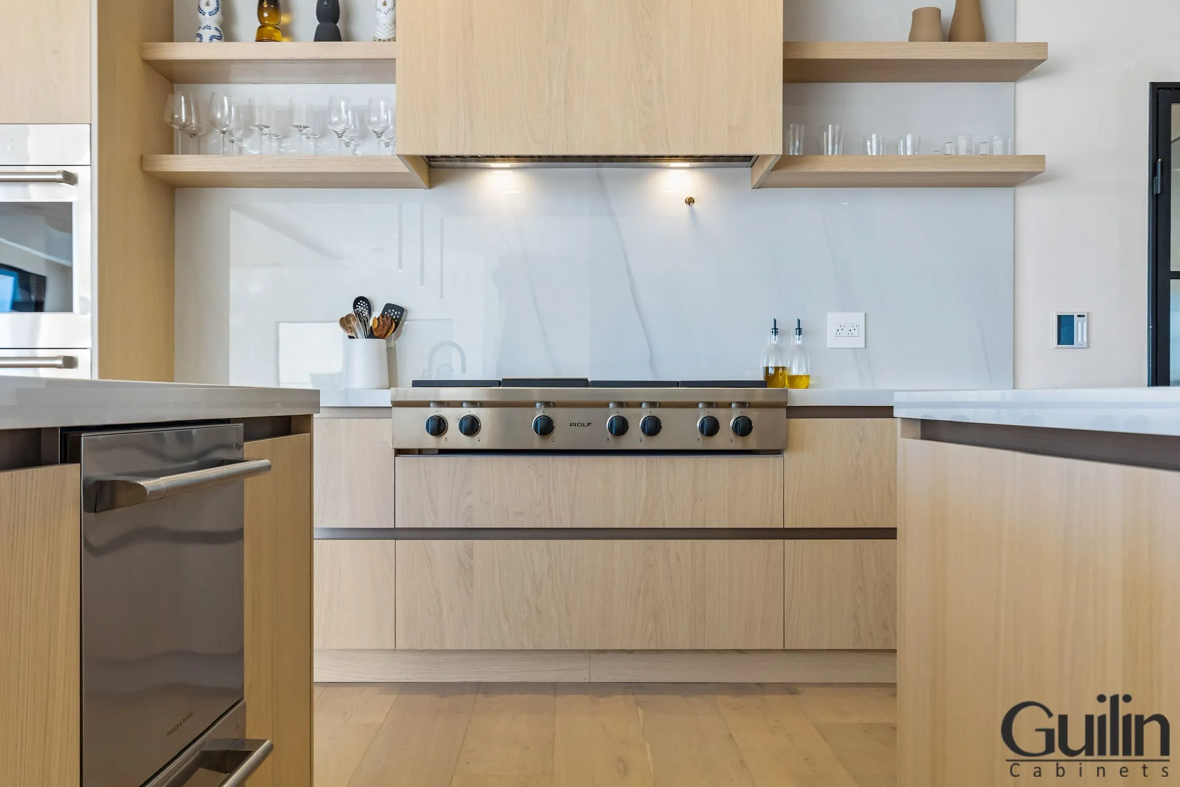 However, although open shelves might give the impression that a small kitchen is larger and more airy, it might not be the best option for homeowners who would rather have their kitchenware hidden away.