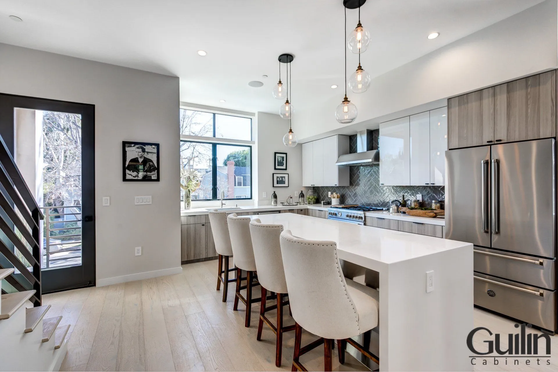 https://guilincabinets.com/wp-content/uploads/2023/02/Modern-Kitchen-Masterpiece-in-Los-Angeles-North-Hollywood-CA-1-1.webp