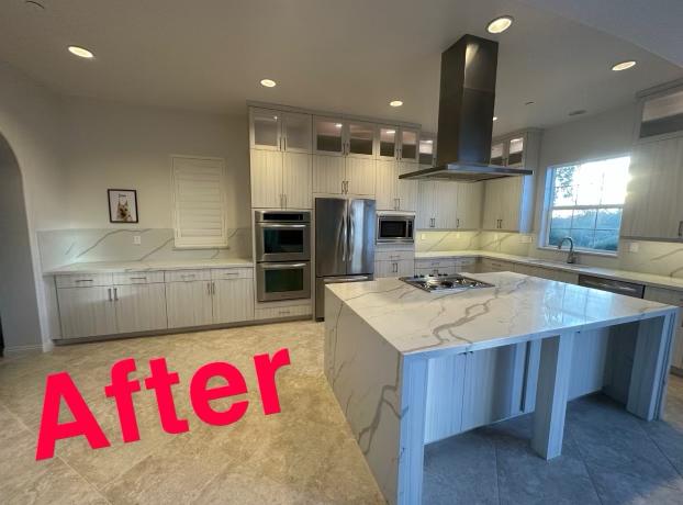 https://guilincabinets.com/wp-content/uploads/2023/03/After-Refacing-Cabinets-in-Irvine-California-Guilin-Cabinets-2.jpeg