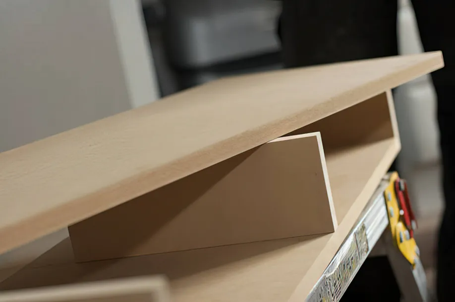 Standard MDF is used in most general applications. It has a smooth surface, uniform density, and is easy to cut, shape, and paint.