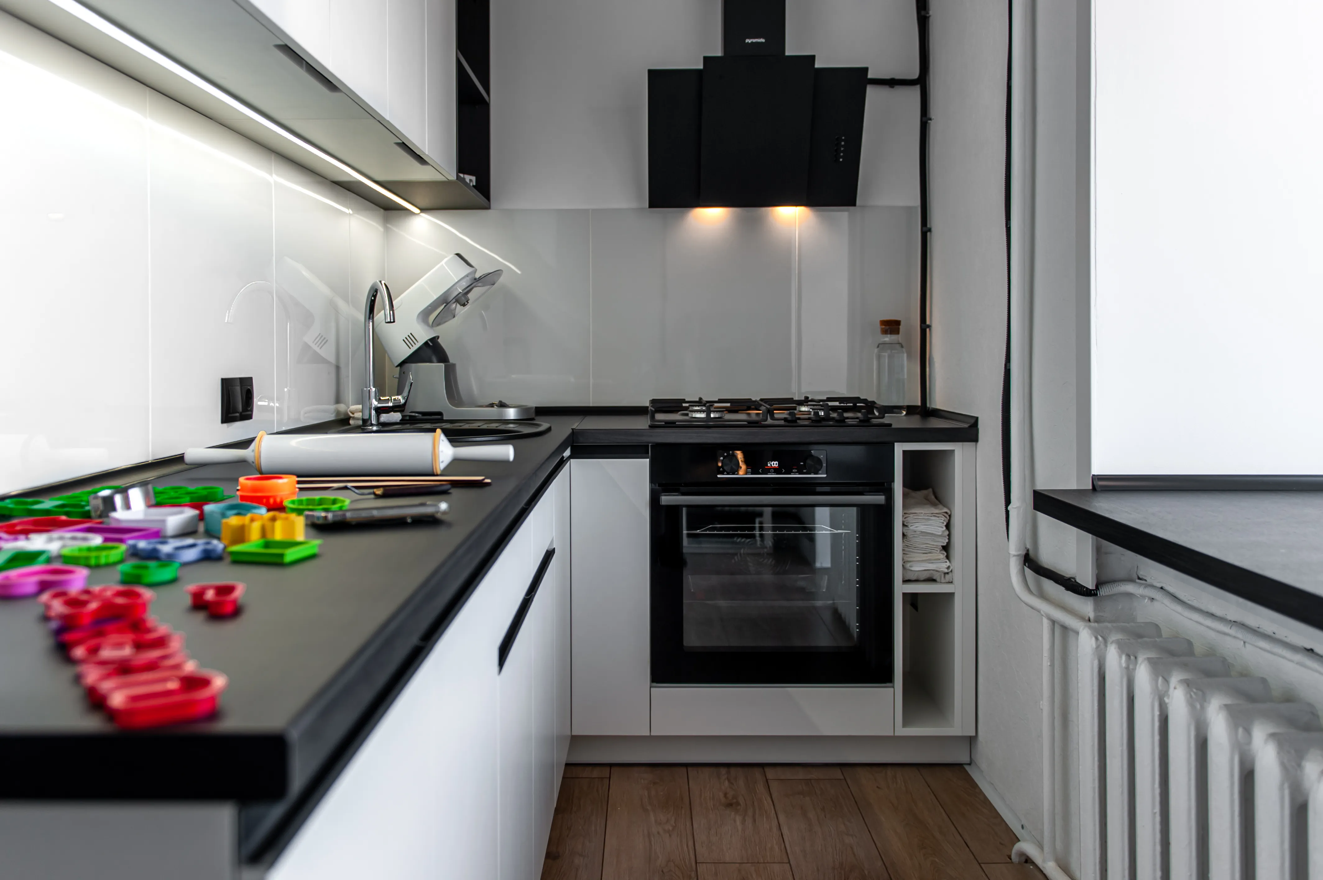 Black Quartz Countertops White Kitchen