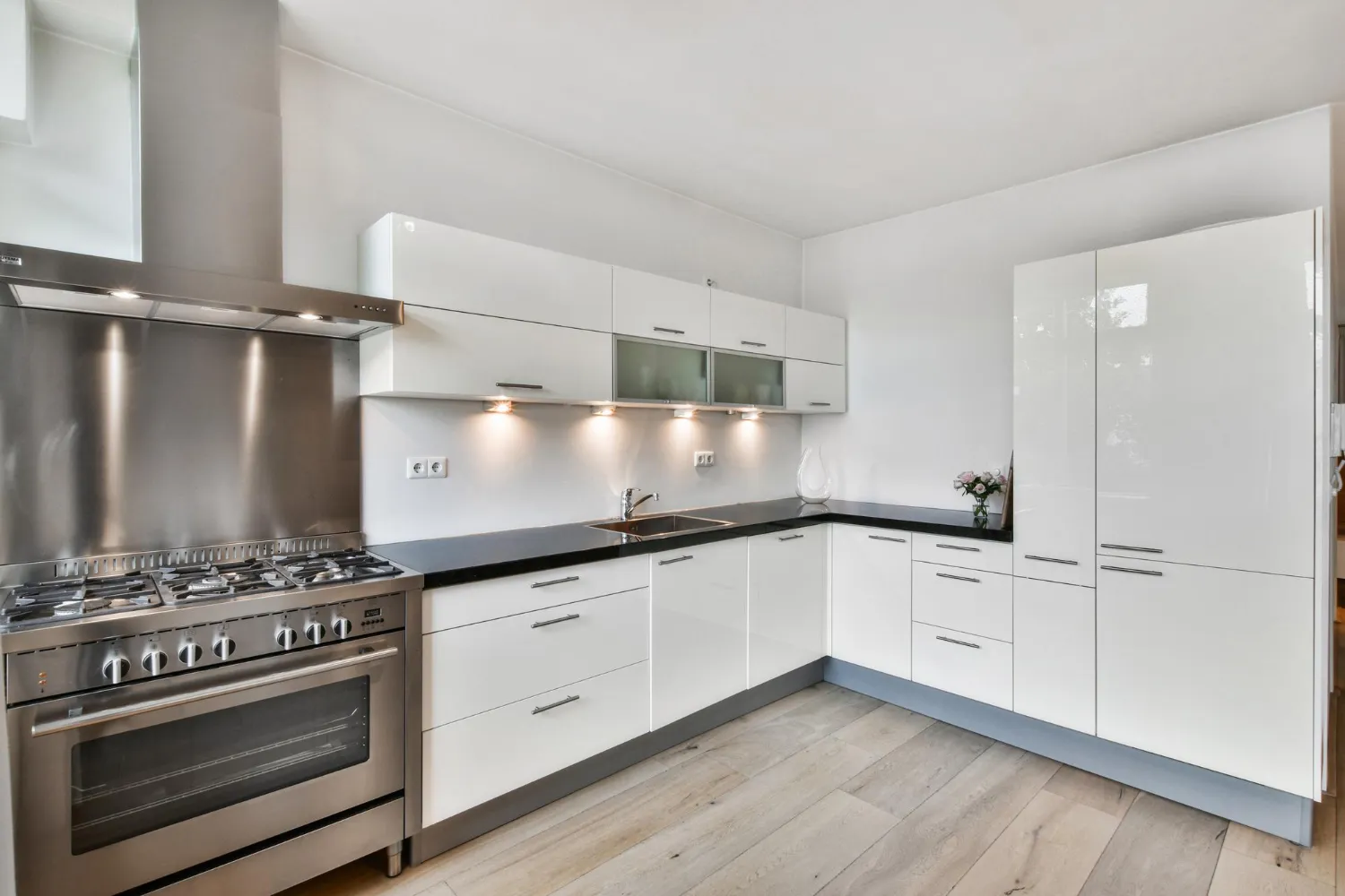 Frameless Cabinets In Your Kitchen