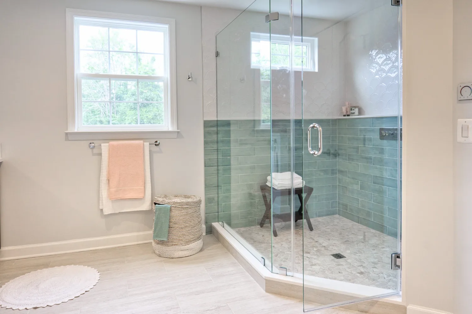 Bathtub vs. Walk-in Shower: What to Consider - Interior Design